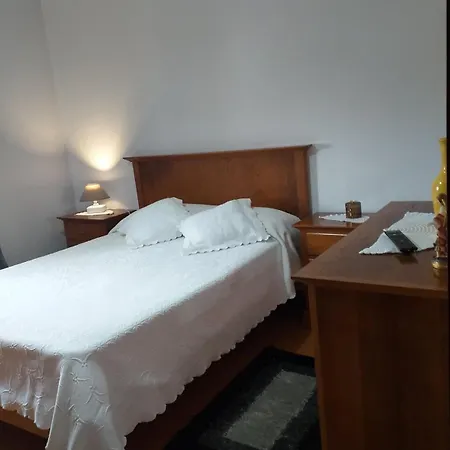 Casa Da Maria Pensión Amoreira (Leiria)